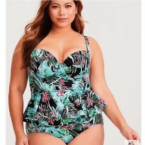 Torrid Tropical Print Tank Top - Black and Green